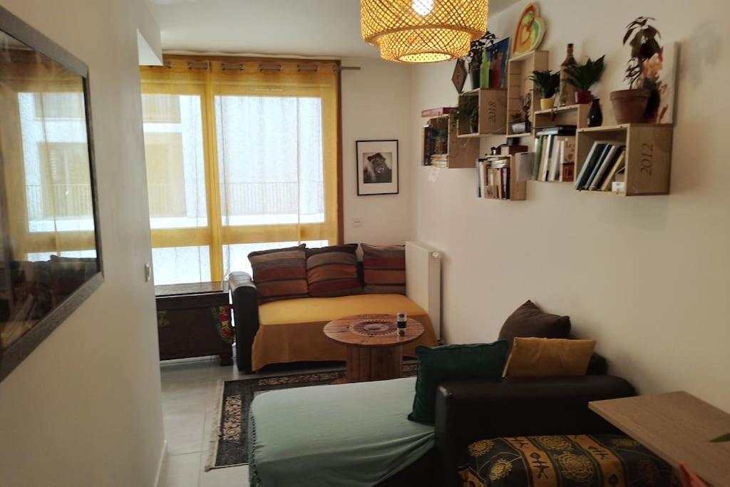 Harmonia, Studio Bordeaux Luaran gambar