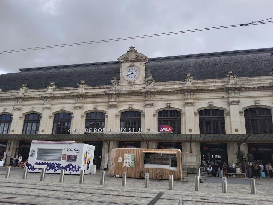 Harmonia, Studio Bordeaux Luaran gambar